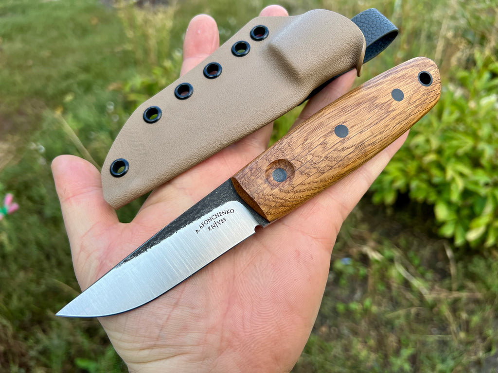 Hybrid Tommy Puukko Satin Oak Wood